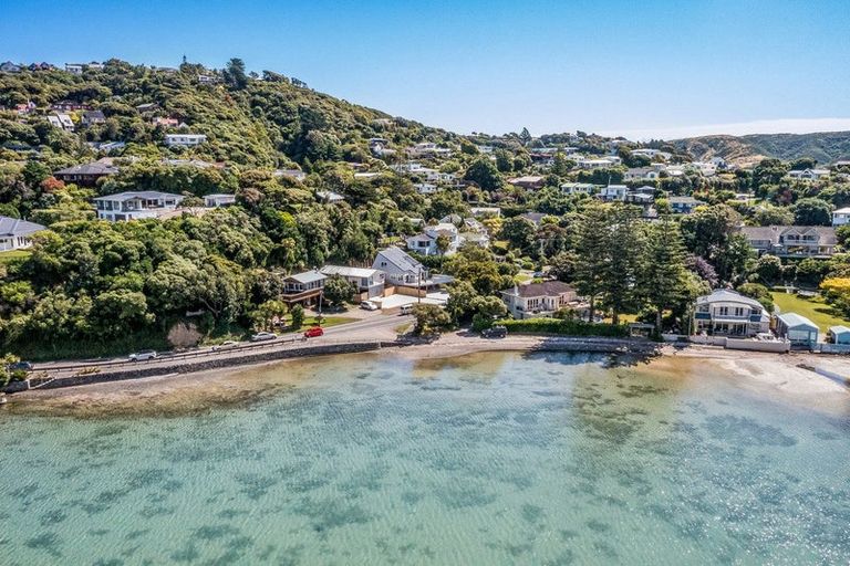Photo of property in 156 Paremata Road, Paremata, Porirua, 5024