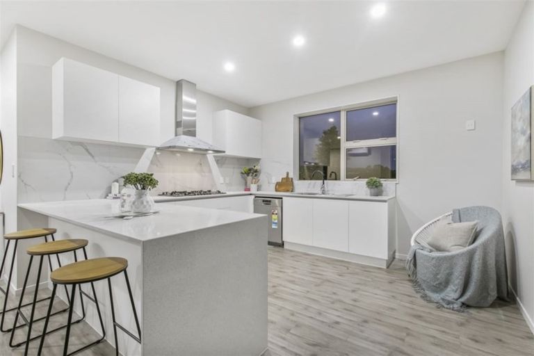 Photo of property in 2 Rashni Road, Flat Bush, Auckland, 2019