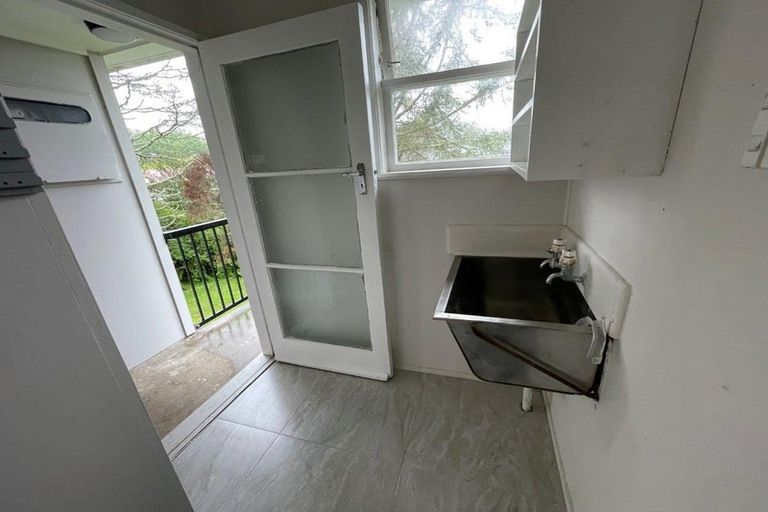 Photo of property in 65 Lauderdale Road, Birkdale, Auckland, 0626