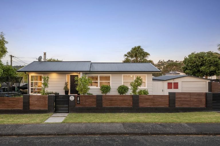 Photo of property in 9 Ranch Avenue, Beach Haven, Auckland, 0626