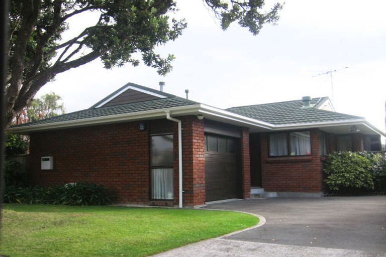 Photo of property in 37 Trafalgar Street, Waiwhetu, Lower Hutt, 5011