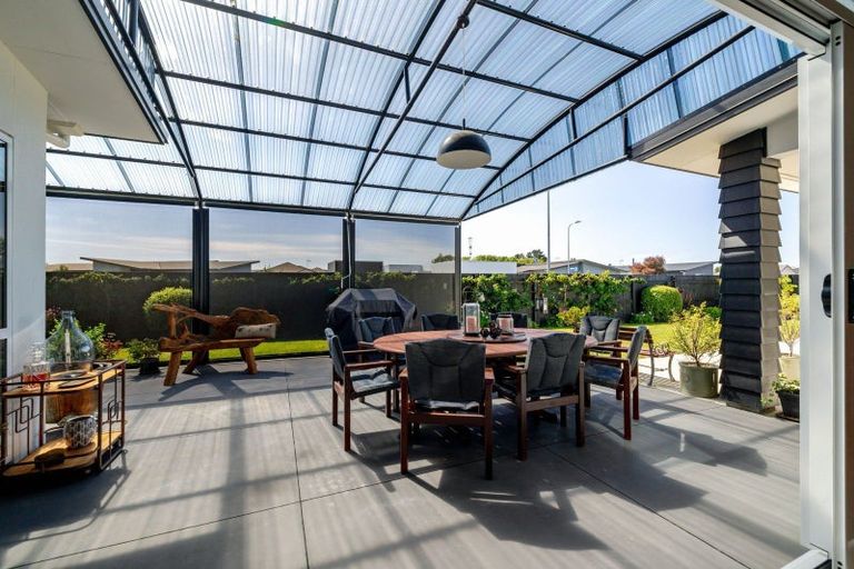 Photo of property in 2 Morocco Terrace, Kelvin Grove, Palmerston North, 4414