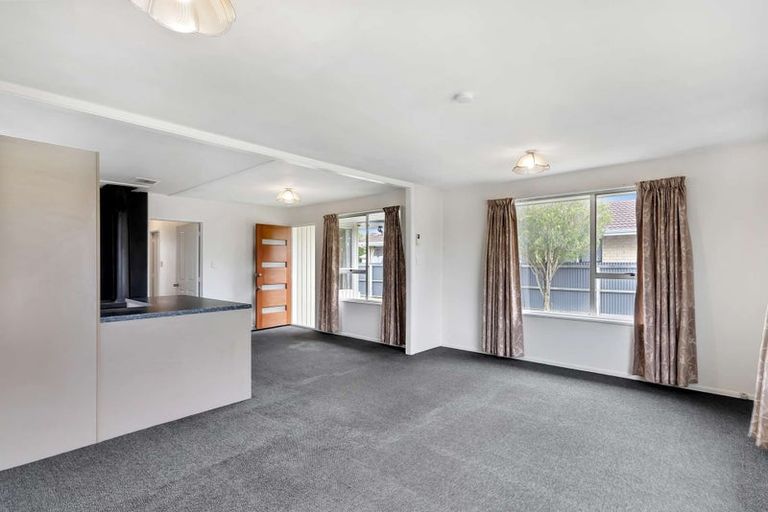 Photo of property in 62 Denise Crescent, Hornby, Christchurch, 8042