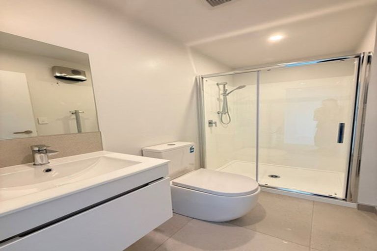 Photo of property in 35 Garvins Road, Hornby, Christchurch, 8042