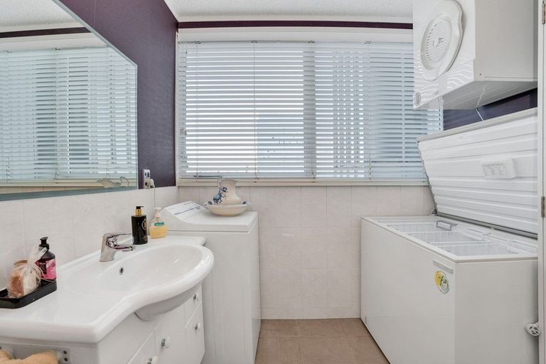 Photo of property in Elizabeth Height Apartments, 8 Elizabeth Street, Tauranga, 3110