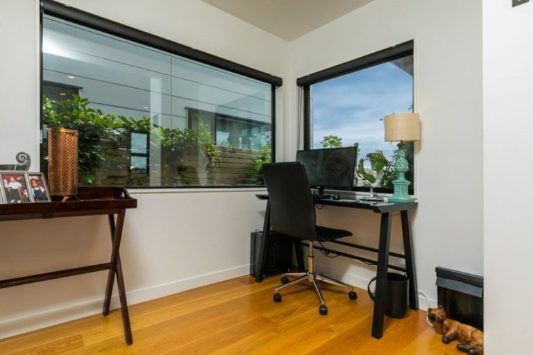 Photo of property in 1 Coastview Lane, Long Bay, Auckland, 0630