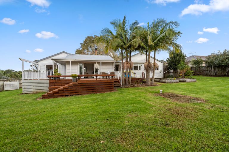 Photo of property in 35 Hall Road, Kerikeri, 0230