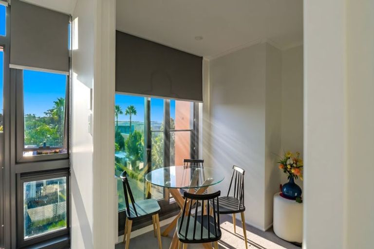 Photo of property in 1e/30 Westward Ho, Glen Eden, Auckland, 0602