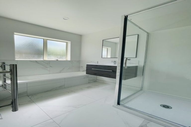 Photo of property in 53 Stratford Road, Manurewa, Auckland, 2105