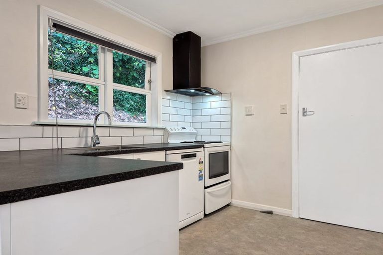 Photo of property in 50 Randwick Road, Northland, Wellington, 6012