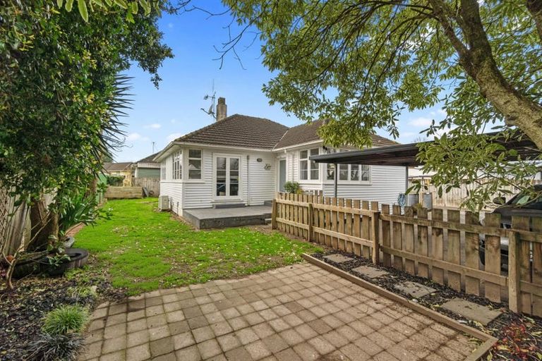 Photo of property in 6 Kenney Crescent, Fairfield, Hamilton, 3214