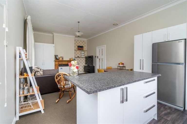 Photo of property in 239 Macandrew Road, Forbury, Dunedin, 9012