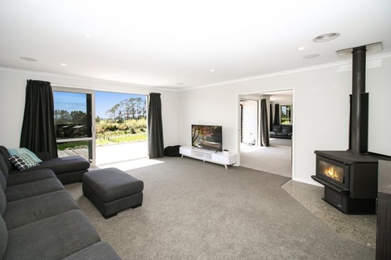 Photo of property in 1258 Frankley Road, Hurworth, New Plymouth, 4371