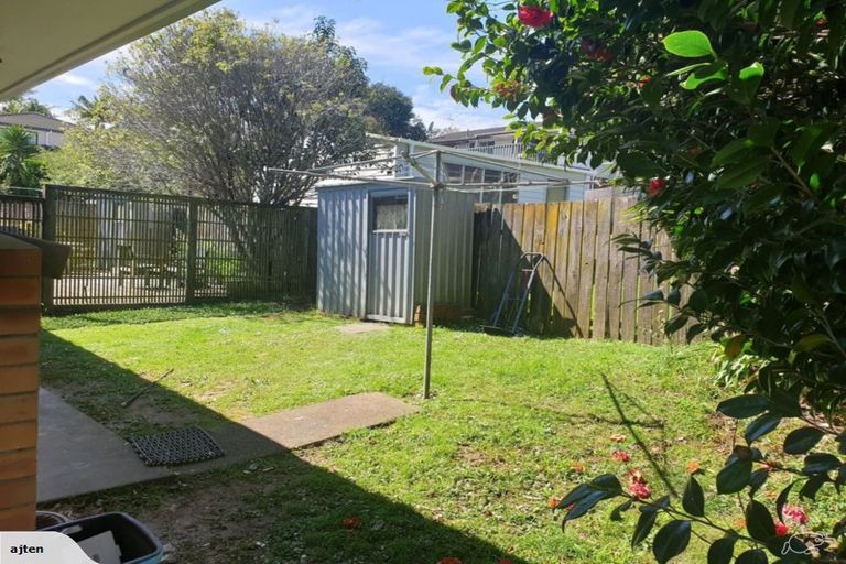 Photo of property in 1/5 Hawthorne Place, Ellerslie, Auckland, 1051