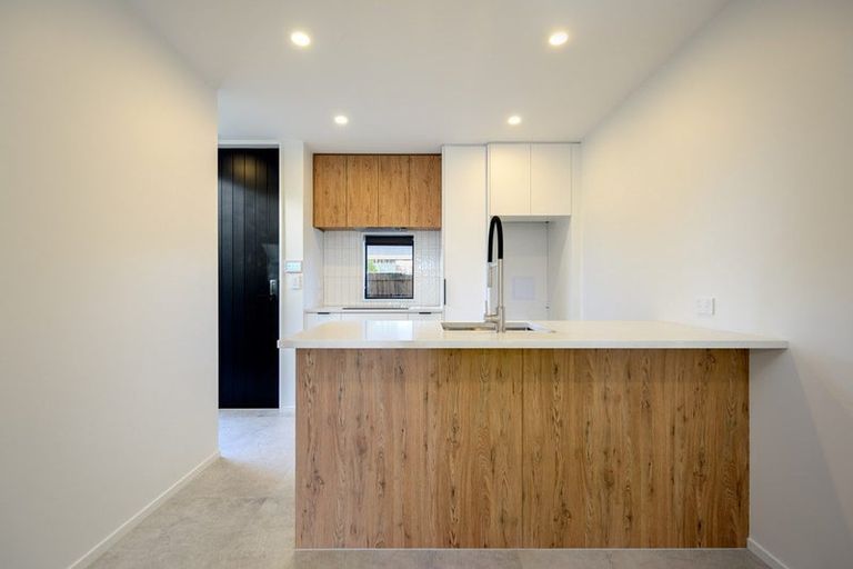 Photo of property in 11/24 Devonport Lane, St Albans, Christchurch, 8014