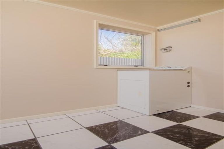 Photo of property in 4 Tomo Street, New Lynn, Auckland, 0600
