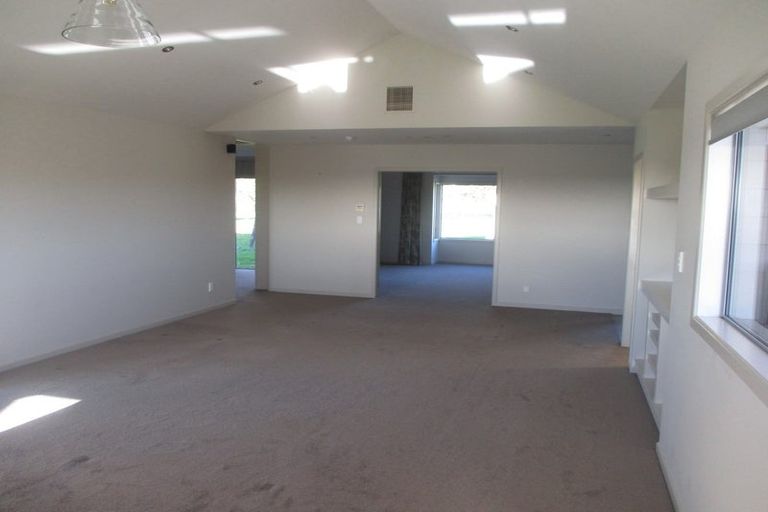 Photo of property in 63 Manakau Heights Drive, Manakau, Otaki, 5583