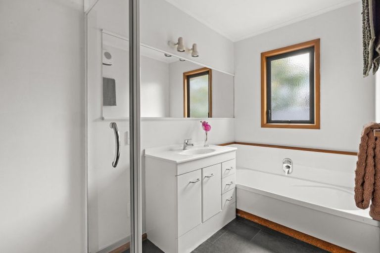 Photo of property in 12 Church Road, Taradale, Napier, 4112