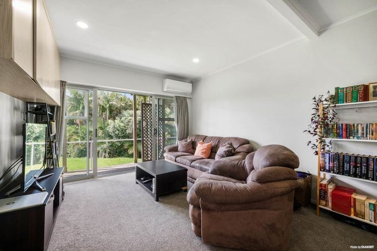Photo of property in 3/18 Fowler Street, Northcote, Auckland, 0627