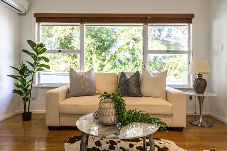 Photo of property in 3/236 Lake Road, Hauraki, Auckland, 0622