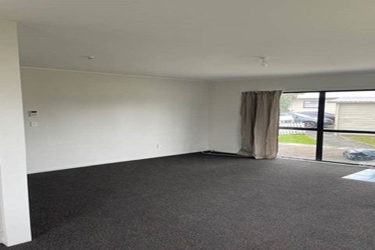Photo of property in 1/100 Shifnal Drive, Randwick Park, Auckland, 2105