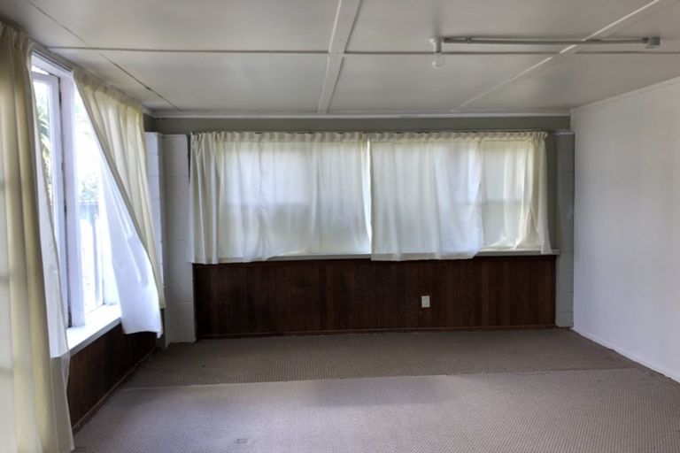 Photo of property in 64 Don Buck Road, Massey, Auckland, 0614