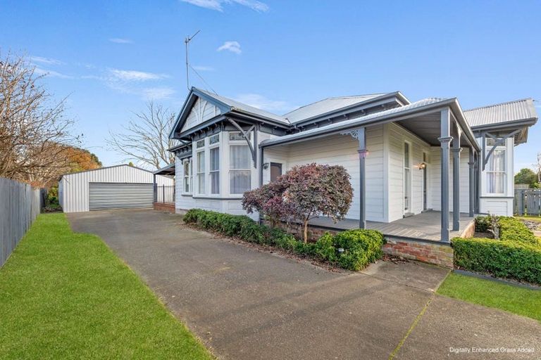 Photo of property in 11 Hurworth Place, College Estate, Whanganui, 4500