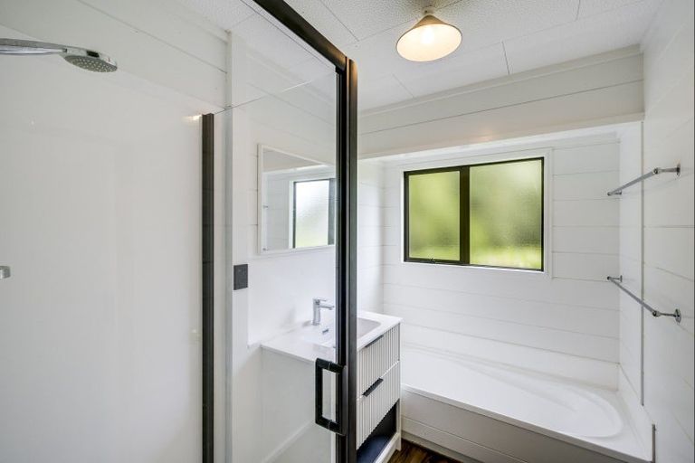 Photo of property in 106 Tiakitai Road, Waimarama, Havelock North, 4294