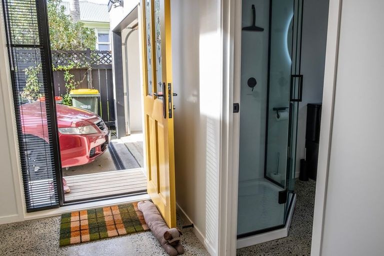 Photo of property in 1/90 Gloria Avenue, Te Atatu Peninsula, Auckland, 0610