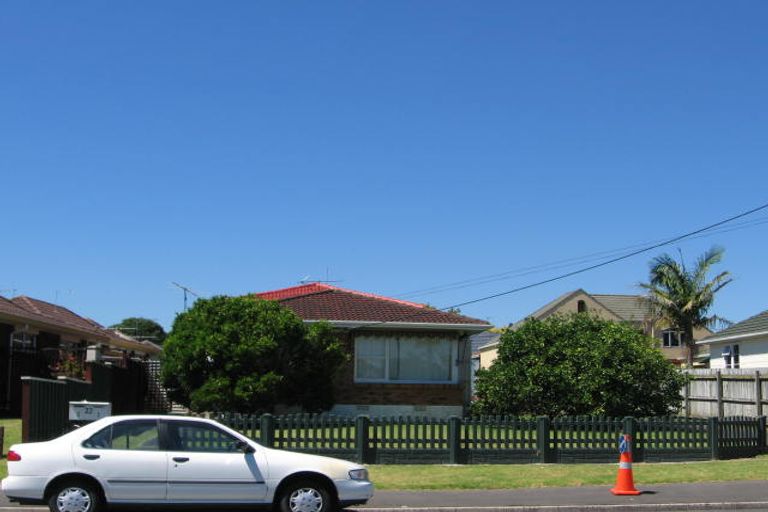 Photo of property in 22 Shakespeare Road, Milford, Auckland, 0620