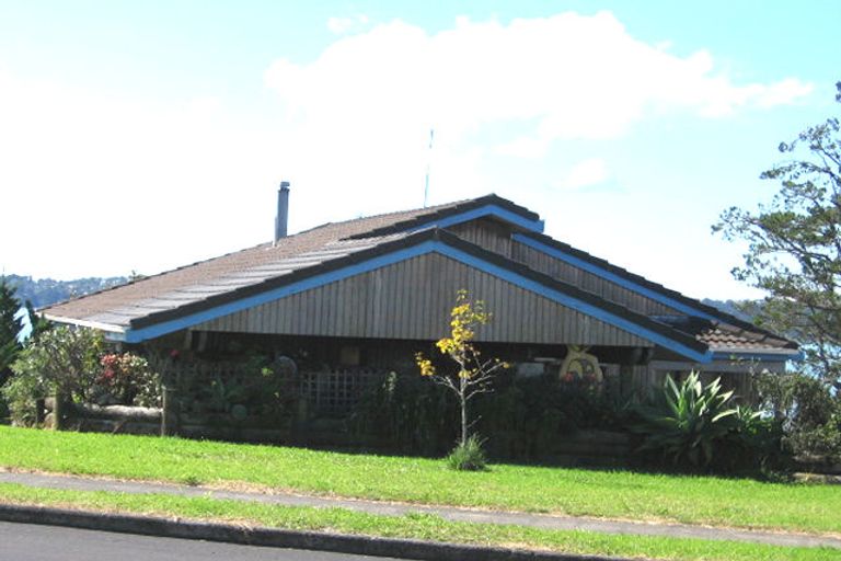Photo of property in 70 Spinnaker Drive, Te Atatu Peninsula, Auckland, 0610