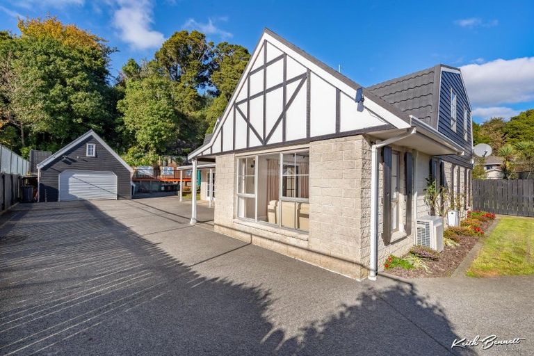 Photo of property in 15 Johnswood Grove, Clouston Park, Upper Hutt, 5018