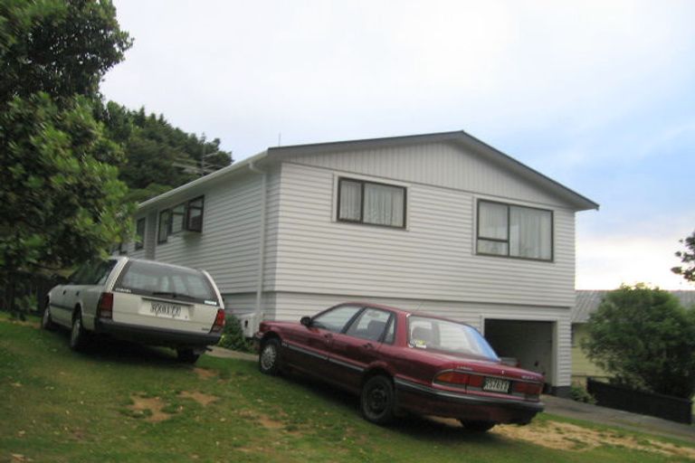 Photo of property in 16 Nassau Avenue, Grenada North, Wellington, 5028