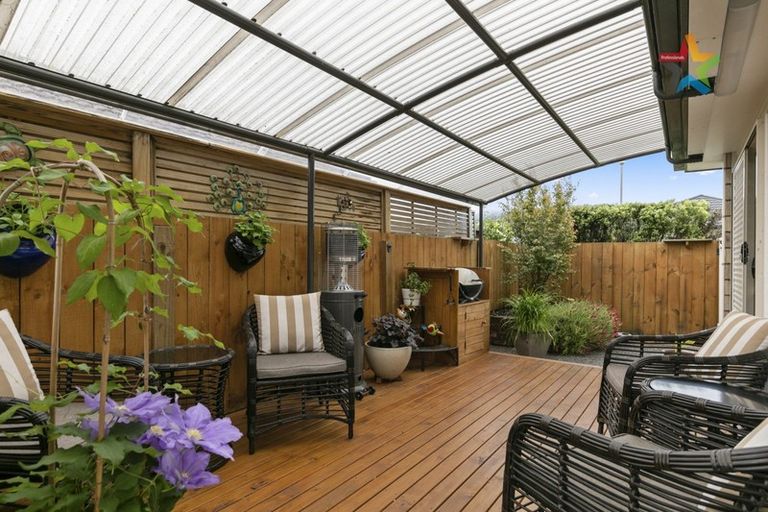 Photo of property in 13 Woodland Mews, Wainuiomata, Lower Hutt, 5014