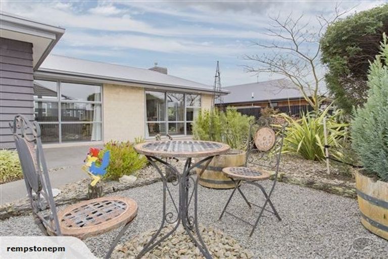 Photo of property in 28 Burbank Drive, Aidanfield, Christchurch, 8025