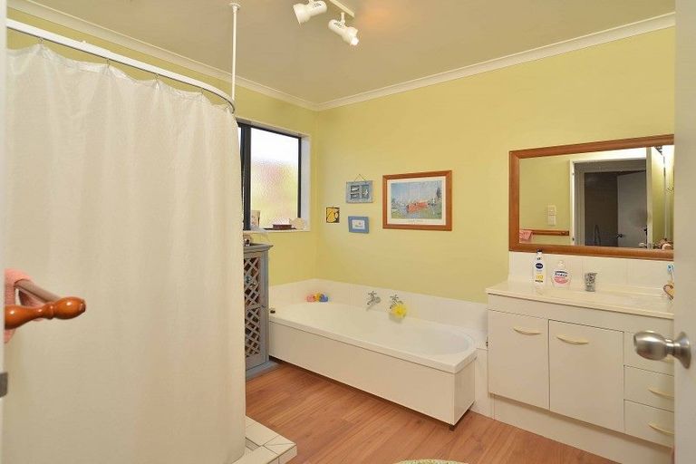 Photo of property in 5 Perry Way, Mapua, 7005