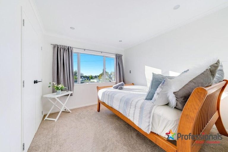 Photo of property in 39 Sunnyside Crescent, Papatoetoe, Auckland, 2025
