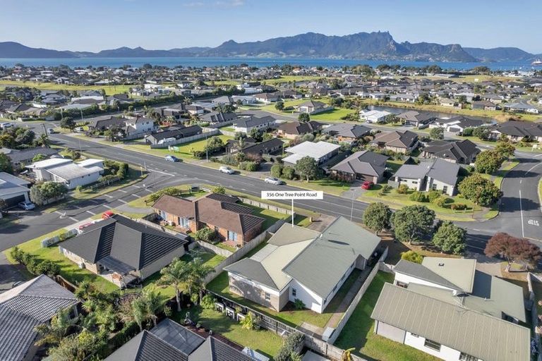 Photo of property in 356 One Tree Point Road, One Tree Point, 0118