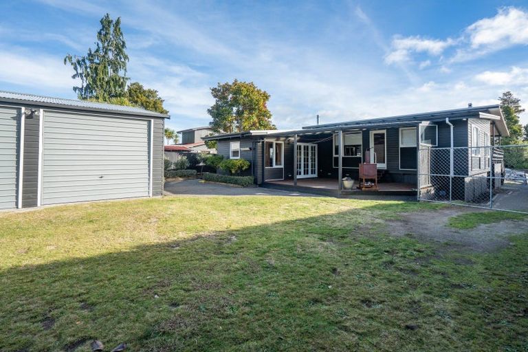 Photo of property in 14 Parata Street, Two Mile Bay, Taupo, 3330
