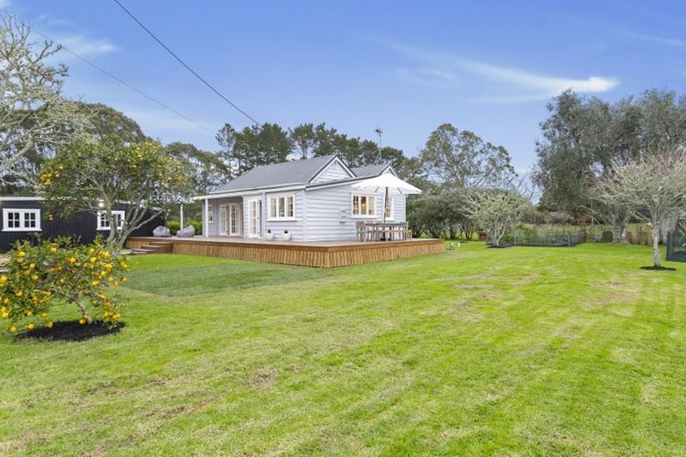 Photo of property in 29 Taupaki Road, Taupaki, Henderson, 0782