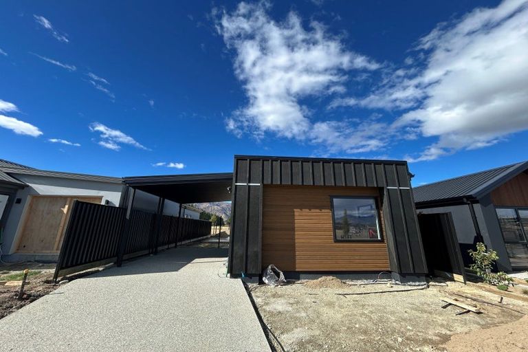 Photo of property in 7 Gillespie Street, Lake Hawea, 9382