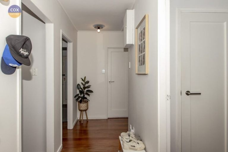 Photo of property in 10 Barton Avenue, Marewa, Napier, 4110