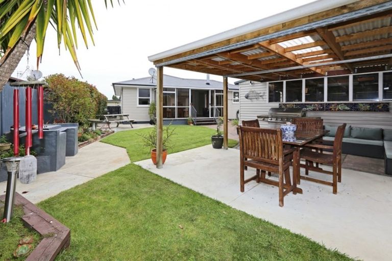 Photo of property in 30 Skerrett Crescent, Tamatea, Napier, 4112
