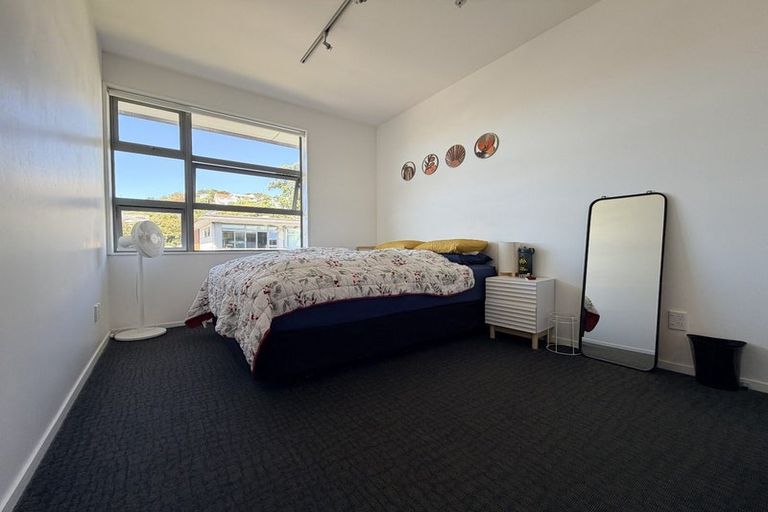 Photo of property in Revolucion Apartments, 404n/28 Torrens Terrace, Mount Cook, Wellington, 6011