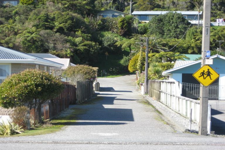 Photo of property in 1 Redwood Place, Karoro, Greymouth, 7805
