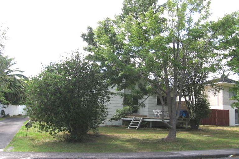 Photo of property in 1/41 Simon Ellice Drive, Bayview, Auckland, 0629