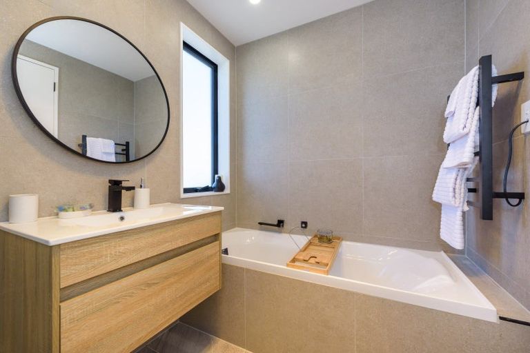 Photo of property in 12 Balthazar Road, Kumeu, 0810