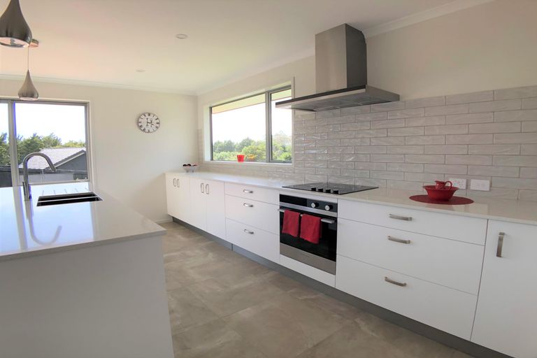 Photo of property in 23 Amsharlo Drive, Kerikeri, 0230