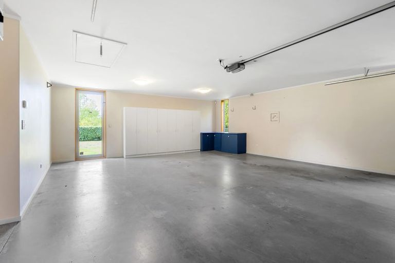 Photo of property in 5 Cameron Drive, Acacia Bay, Taupo, 3385