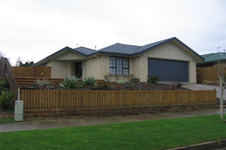 Photo of property in 76 Parnell Heights, Kelvin Grove, Palmerston North, 4414